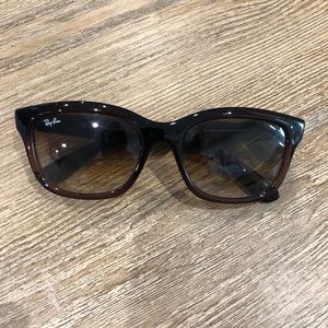 Ray-Ban Women’s Wayfarer Sunglasses